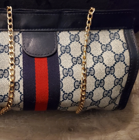 ****SOLD*****Authentic Navy Gucci - Picture 6 of 15